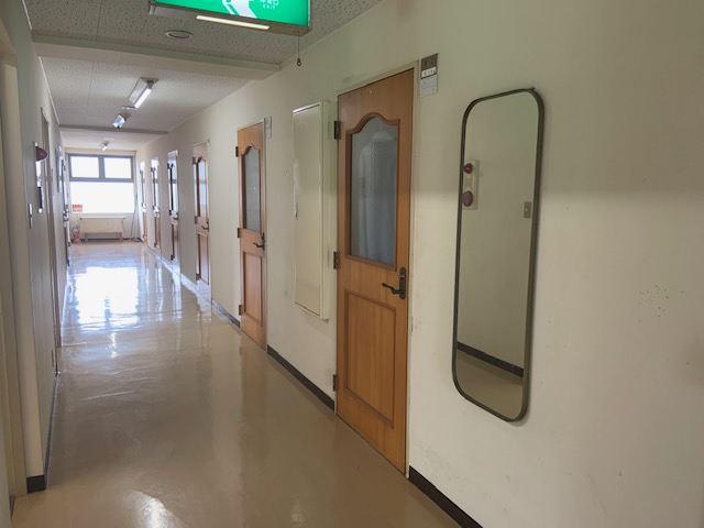 居室前廊下